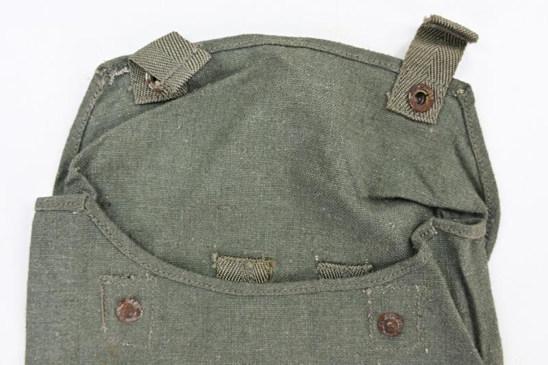 German WH M31 Gascape Pouch