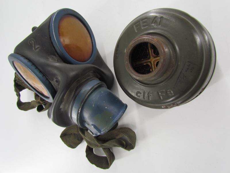 WH/SS Gasmask Cannister With M38 Gasmask and Filter