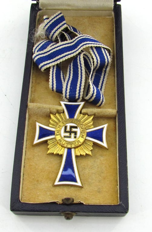 Mother’s cross in gold with box ( Ochs & Bonn Hanau )