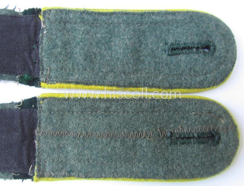Attractive - and fully matching! - pair of WH (Heeres) (I deem) early-war-period (ie. 'M36'/M40-pattern, rounded-styled) NCO-type shoulderstraps as was intended for usage by an: 'Unteroffizier der Heeres Nachrichten-Truppen'