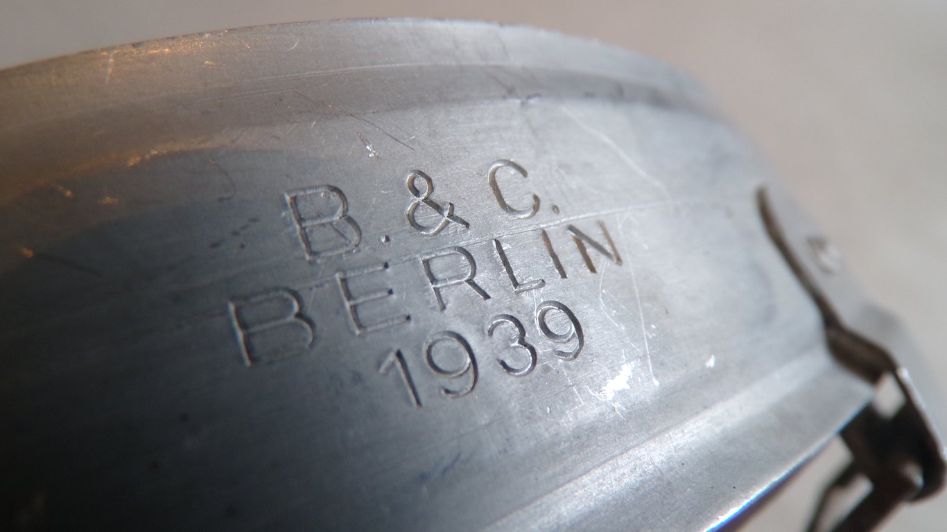 Unissued Mint M31 Helmet Liner - B&C Berlin 1939