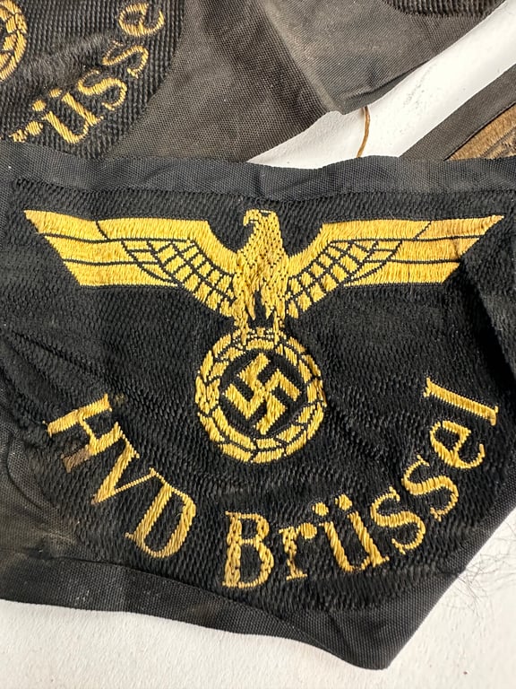 'Deutsche Reichsbahn' BeVo-gewoven 'WVD Brüssel' and 'HVD Brüssel' Emblem
