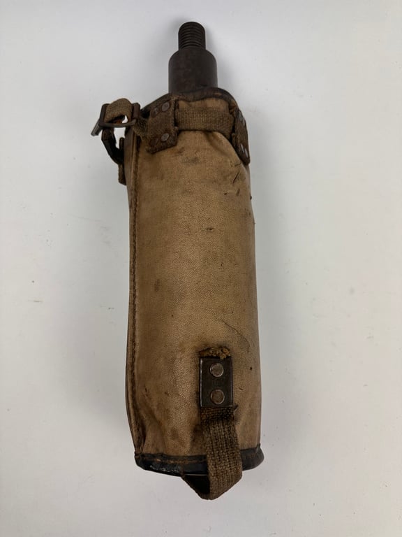 WW2 7.5 cm cleaning Rod in Tan Bag
