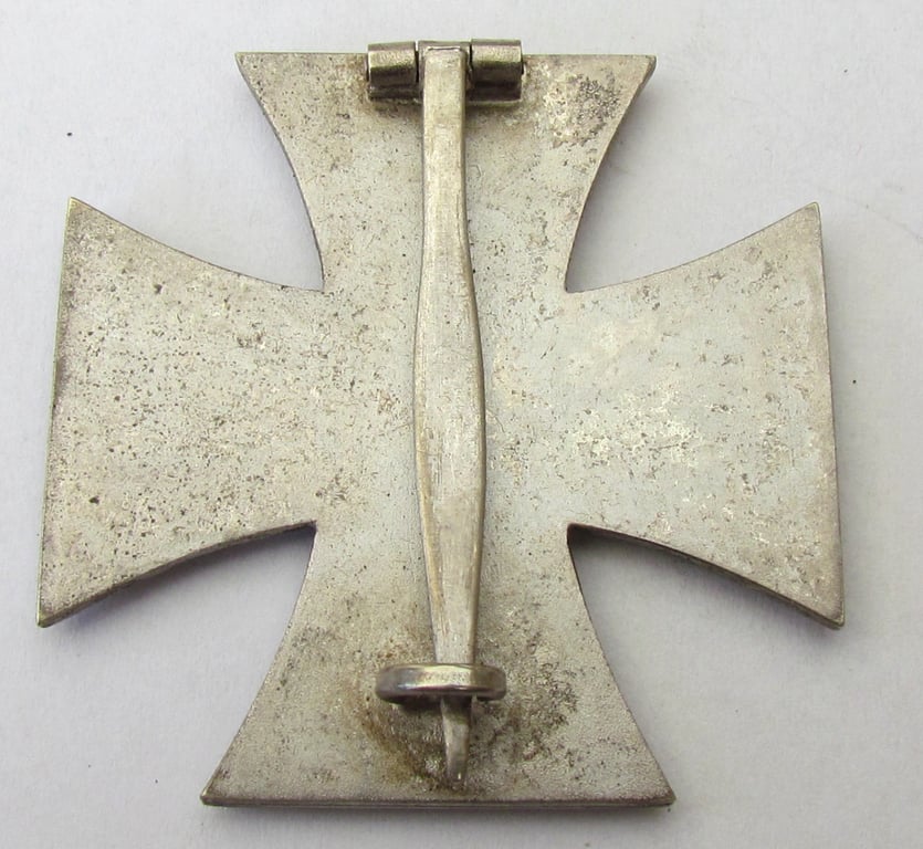 Iron Cross 1st Class 1939 by Paul Meybauer, Berlin in Case
