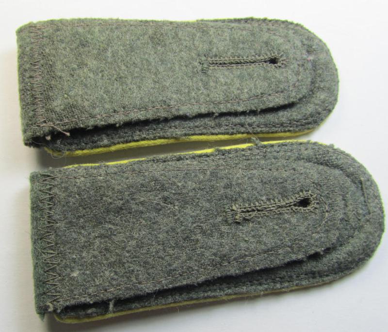 Attractive - fully matching and scarcely seen! - pair of WH (Heeres) NCO-type (ie. 'M40-/M43'-pattern) shoulderstraps as was intended for usage by a: 'Feldwebel eines Heeres Nachrichten-Abteilungs'