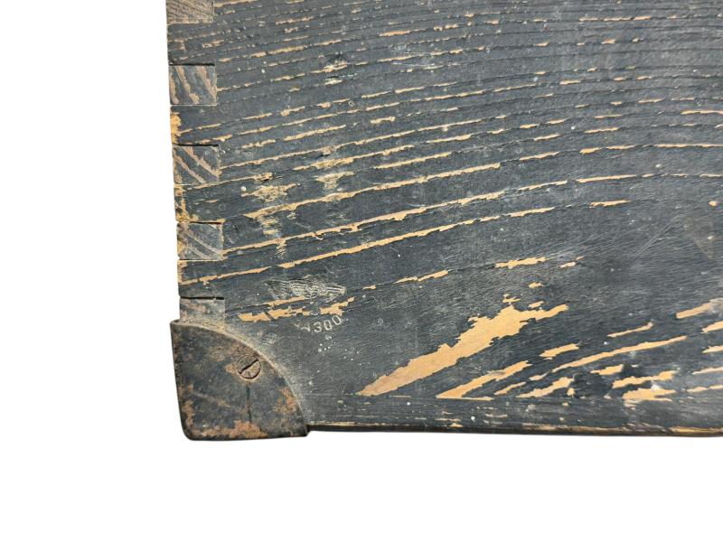 DKE Batterie Wooden Transport Case