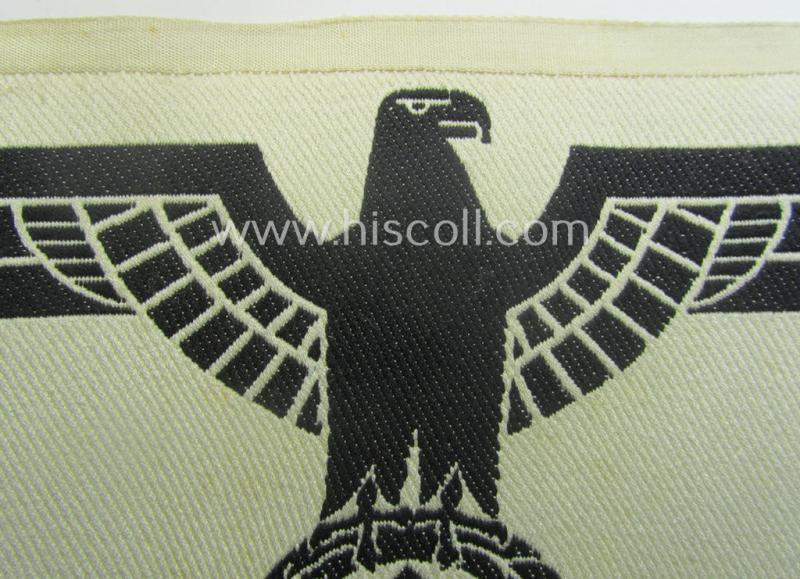 Larger-sized example of a (typical) linnen-based WH 'Heeres'-related sport-shirt badge (ie. 'Brustadler für Sportanzug') as was executed in the 'BeVo-weave pattern