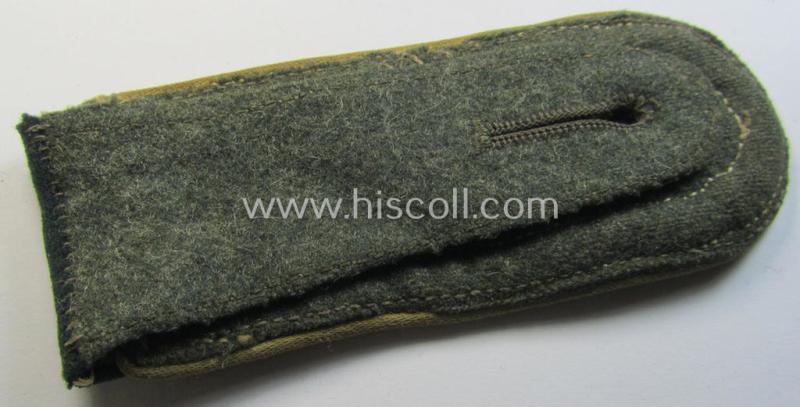 Single, early-war-period so-called: 'M36 o. M40'-pattern WH (Heeres) NCO-type shoulderstrap as piped in the bright-yellow-coloured branchcolour as was intended for usage by an: 'Unteroffizier der Nachrichten-Truppen'