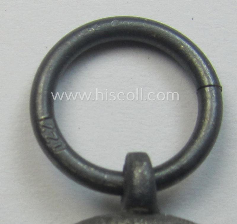 Medal-set: 'Winterschlacht im Osten 1941-42' being a maker- (ie. '127'-) marked specimen by the maker: 'Moritz Hausch AG'