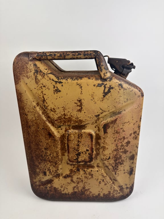 Wehrmacht Jerrycan Tan collor