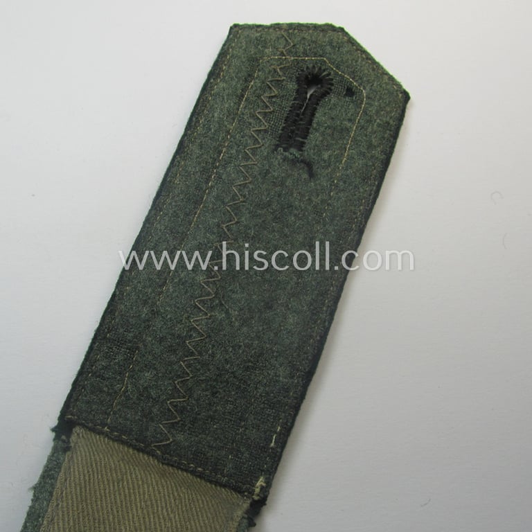 Single, early-period (ie. 'M36- o. M40'-pattern and pointed-styled), WH (Heeres) 'cyphered', NCO-type shoulderstrap as was intended for an: 'Uffz. des Pionier-Batls. 59'