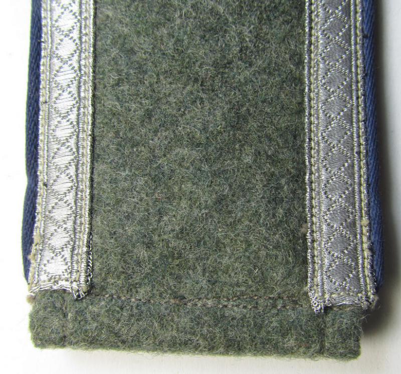 Neat - albeit regrettably single! - WH (Heeres) - I deem - mid-war-period- (ie. 'M41/M43'-pattern) NCO-type shoulderstrap as was intended for usage by an: 'Unteroffizier einer Sanitäts-Abteilungs'