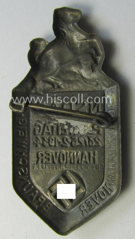 Attractive - and 'hollow'-styled! - N.S.D.A.P.-related 'tinnie' (ie. 'Tagungs- o. Veranstaltungsabzeichen'-) being a maker- (ie. 'Fr. Linden'-) marked- and bronze-toned example showing the text: 'N.S.D.A.P.-Parteitag - 23/25-2-1934 - Hannove...