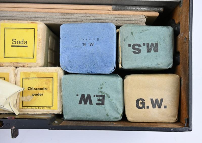 German LS First Aid Box 'Luftschutz Verbandkasten'