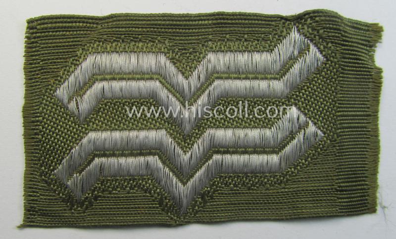 Attractive - fully matching and scarcely seen! - pair of an OT- (ie.: 'Organisation Todt'-) related greenish-brown-coloured, enlisted-mens'- (ie. NCO-) pattern collar-patches (ie. 'OT-Dienstgraden-Abzeichen') as intended for an: 'Oberfrontführe...