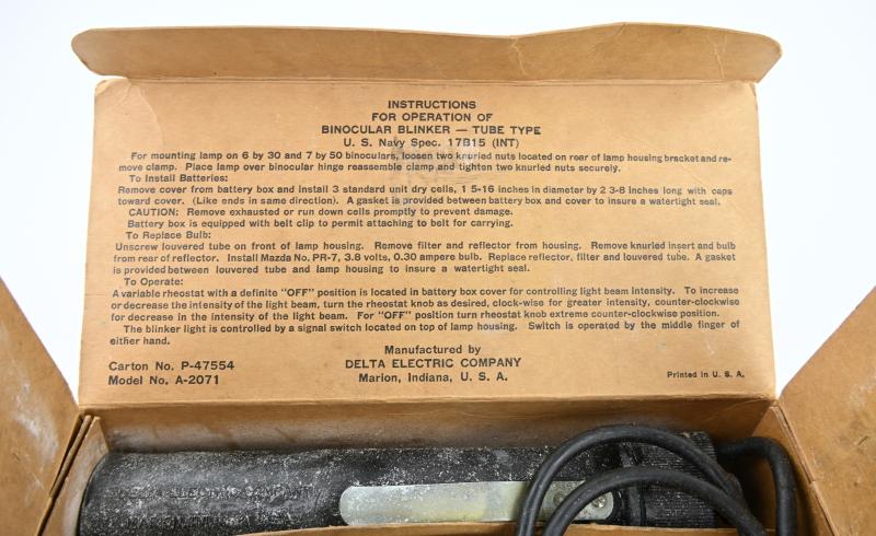 US Navy WW2 Blinker Binoculair Light in Case