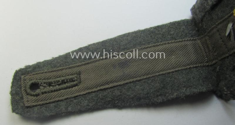 Single, 'cyphered'- (and I deem mid- ie. later-war-period- ie. 'simplified') WH (Kriegsmarine) NCO-type shoulderstrap as was intended for usage by an: 'Oberfeldwebel eines Küsten-Artillerie-Rgts.'