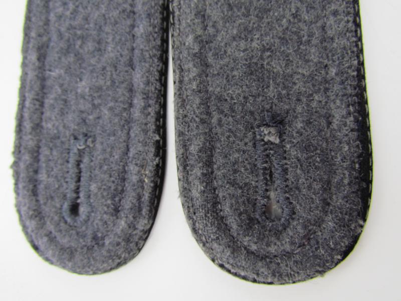 Luftwaffe ‘Pionier’ Unteroffizier shoulder boards
