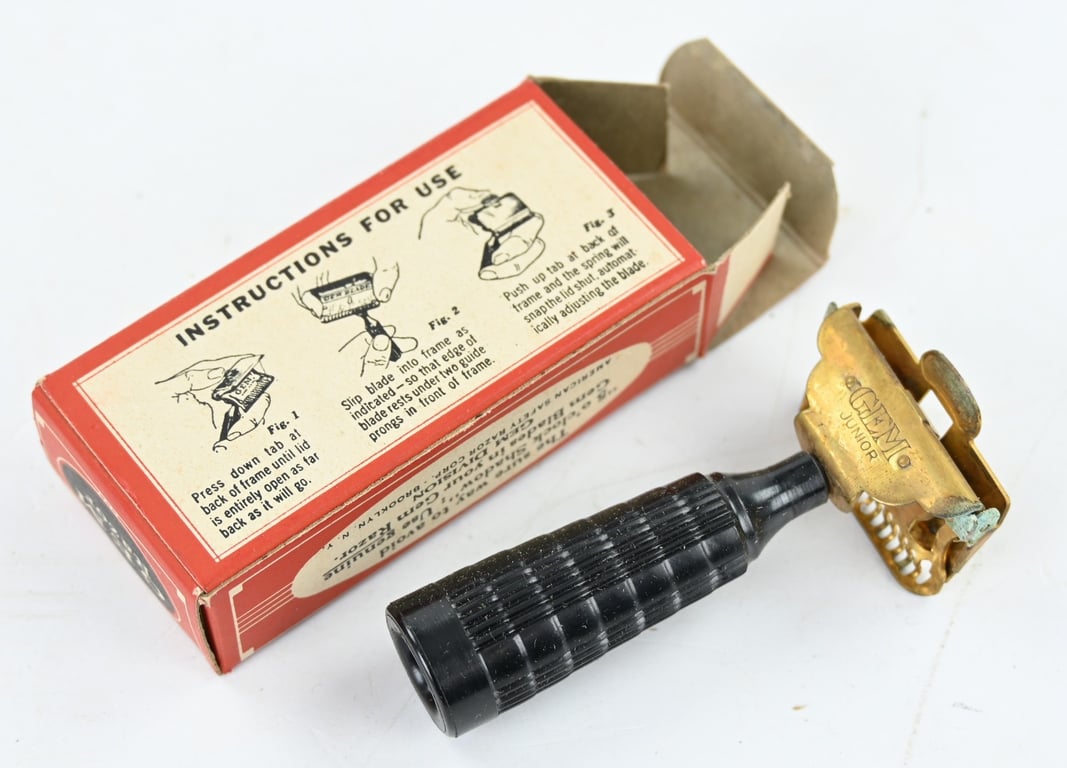 US WW2 GEM Safety Razor in Box
