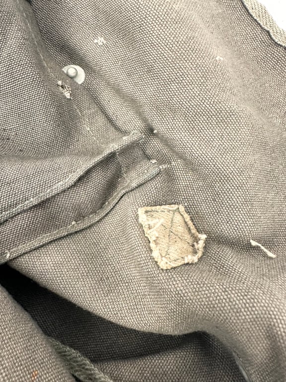 Rare Fallshirmjager gasmask/bag "ebd"