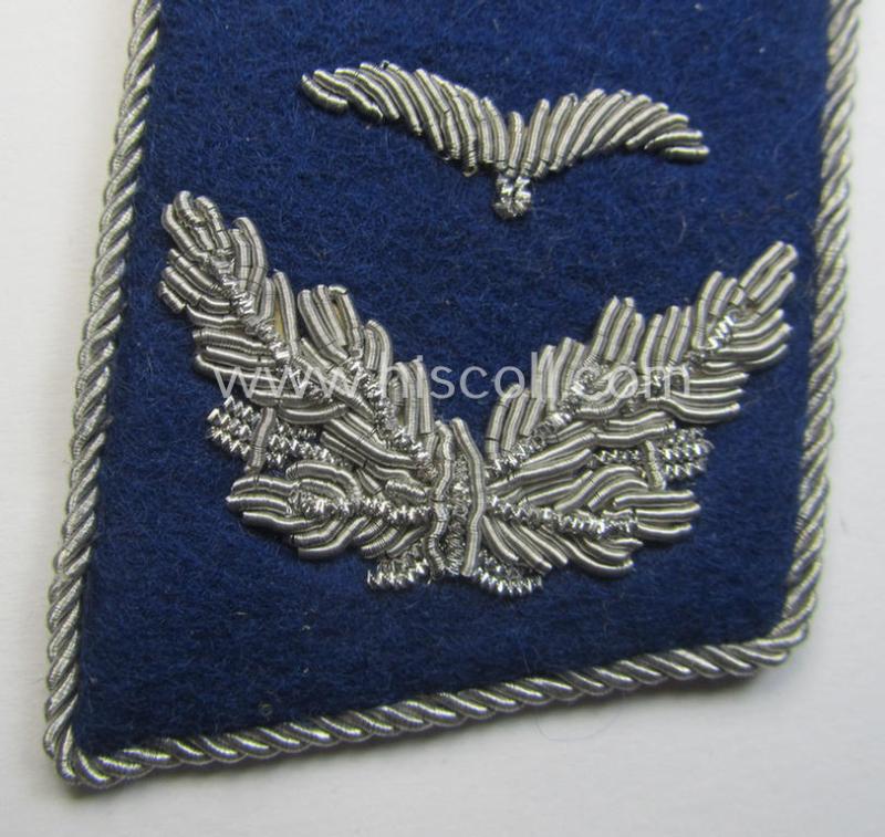Pair of WH (Luftwaffe) officers'-type collar-patches (ie. 'Kragenspiegel für Offiziere') as executed in darker-blue-coloured wool as was intended for usage by a: 'Leutnant o. Arzt der der Sanitäts-Truppen'