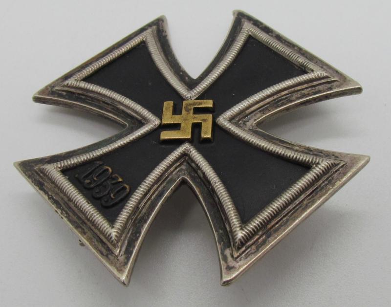 Iron Cross 1st Class ( EK1 ) - Brass Core