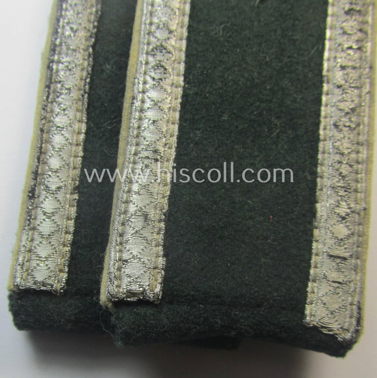 Attractive - and fully matching! - pair of WH (Heeres), pre- ie. early-war period- (ie. 'M40'-pattern, rounded-styled) typical 'standard-issued' NCO-type shoulderstraps as intended for an: 'Unteroffizier der Infanterie-Trpn.'