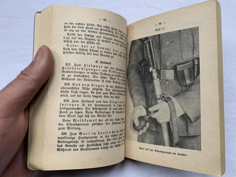 WH (Heer) Pocket size Training Instruction Booklet