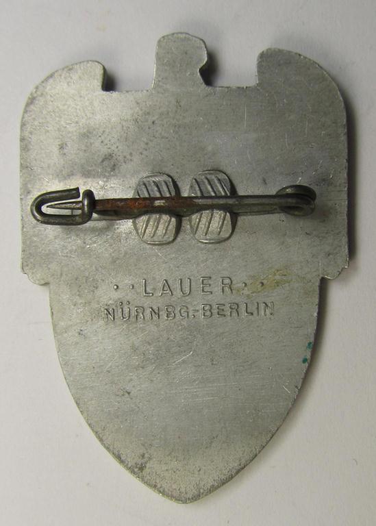 Greyish-silver-toned- and/or zinc-based, so-called: N.S.D.A.P.-related 'tinnie' (ie. 'Tagungs- o. Veranstaltungsabzeichen'-) being a maker- (ie. 'Lauer - Nürnberg-Berlin'-) marked example showing the text: 'Frankentag - 1936'