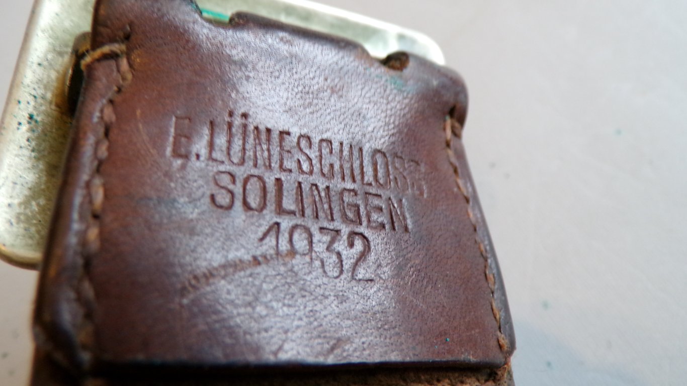 Early Reichswehr / Political Leather Belt Set 1932