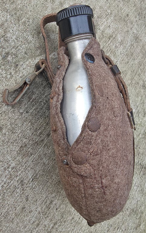 WW2 Heer Water bottle and cover