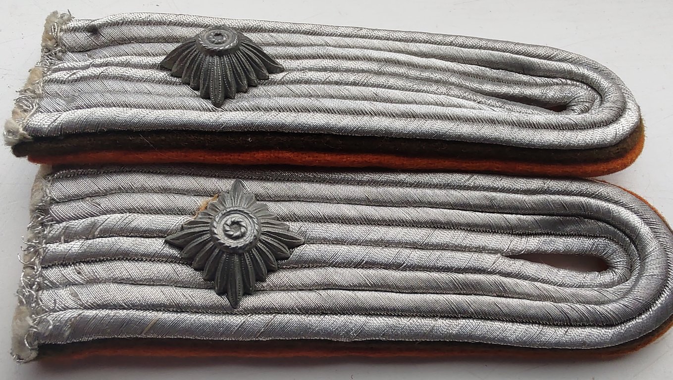 WWII German police shoulder boards