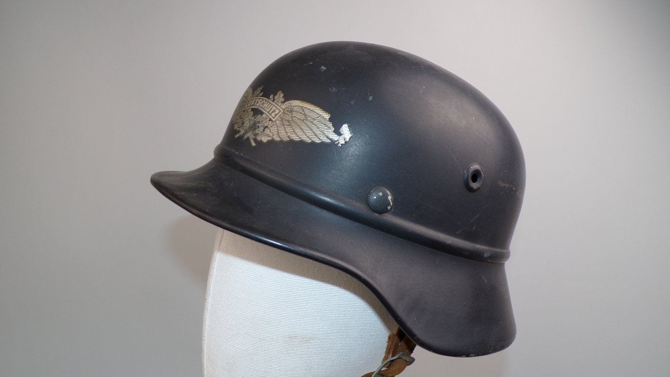 Quist beaded M40  Luftschutz helmet