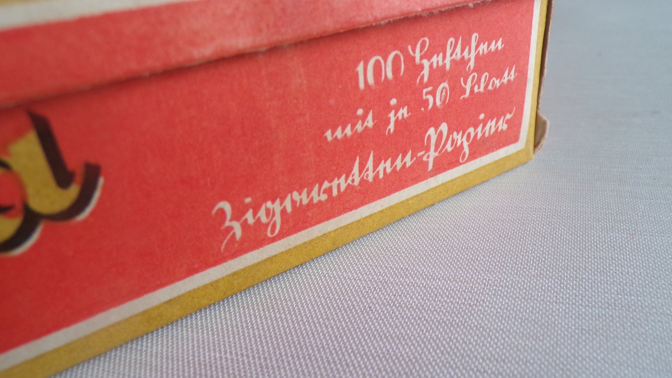 Full box of 100 Efka cigarette papers Luftfeldpost!!!