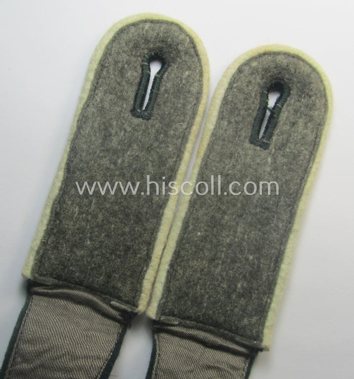 Pair of WH (Heeres), neatly 'cyphered' (ie. 'M40'-pattern) EM-type shoulderstraps as intended for a: 'Soldat und Mitglied des Uffz.-Schule Treptow'