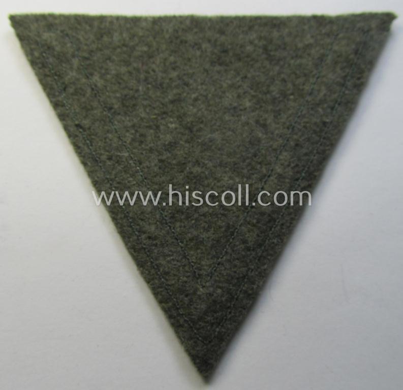WH (Heeres) 'Armwinkel' (or: arm-chevron) as executed on typical field-grey-coloured wool as was specifically intended for usage by a soldier with the rank of: 'Gefreiter'