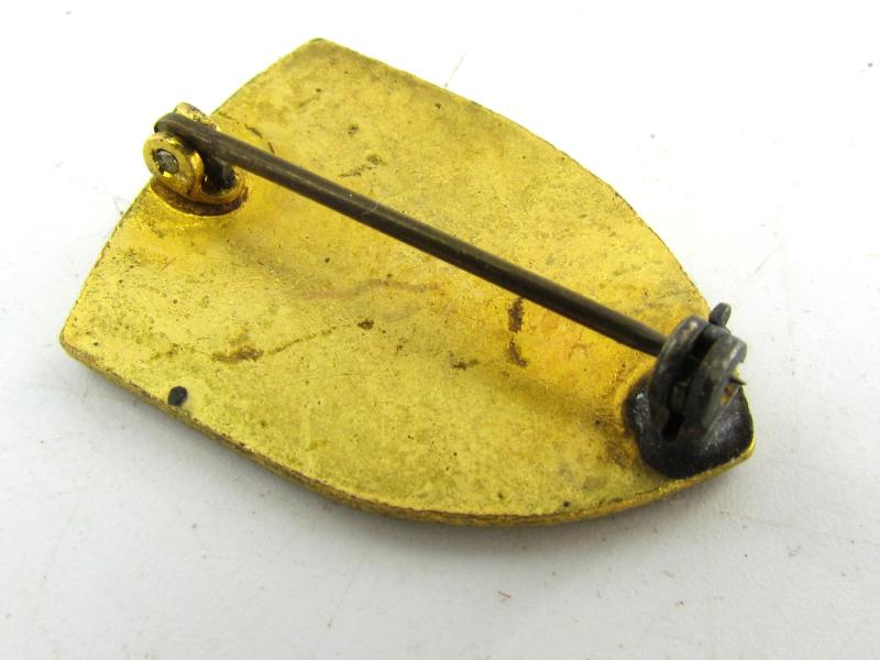 WW2 US Airborne Command Crest Insignia Pinback