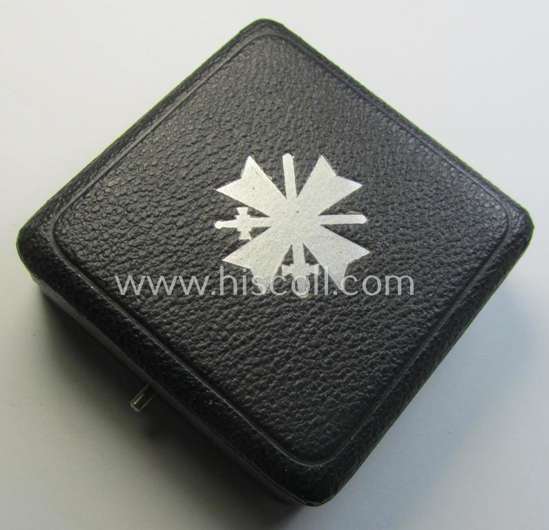 Medal-set: 'Kriegsverdienstkreuz 1. Kl. mit Schwertern' being a maker- (ie. 'L/11'-) marked (and/or: 'Buntmetall'-based!) specimen that comes stored in its original, luxuriously-styled KvK-etui as issued and stored for decades