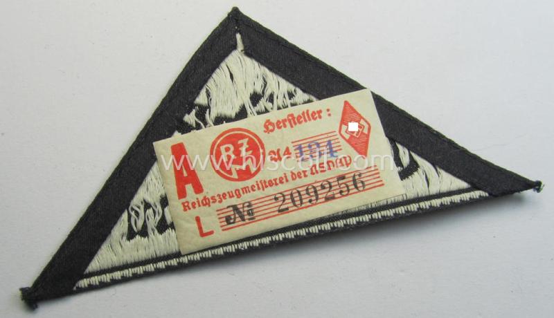 Attractive, 'HJ' ie. 'BDM' ('Bund Deutscher Mädel') district-triangle (ie. 'Gebietsdreieck') entitled: 'Südost Oberdonau' (being a 'virtually mint' example that retains its period-attached, paper-based so-called: 'RzM'-etiket