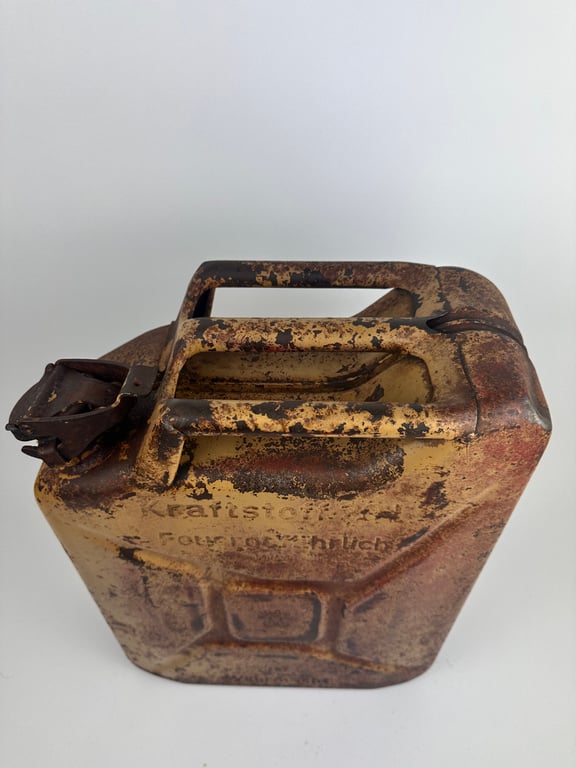 Wehrmacht Jerrycan Tan collor