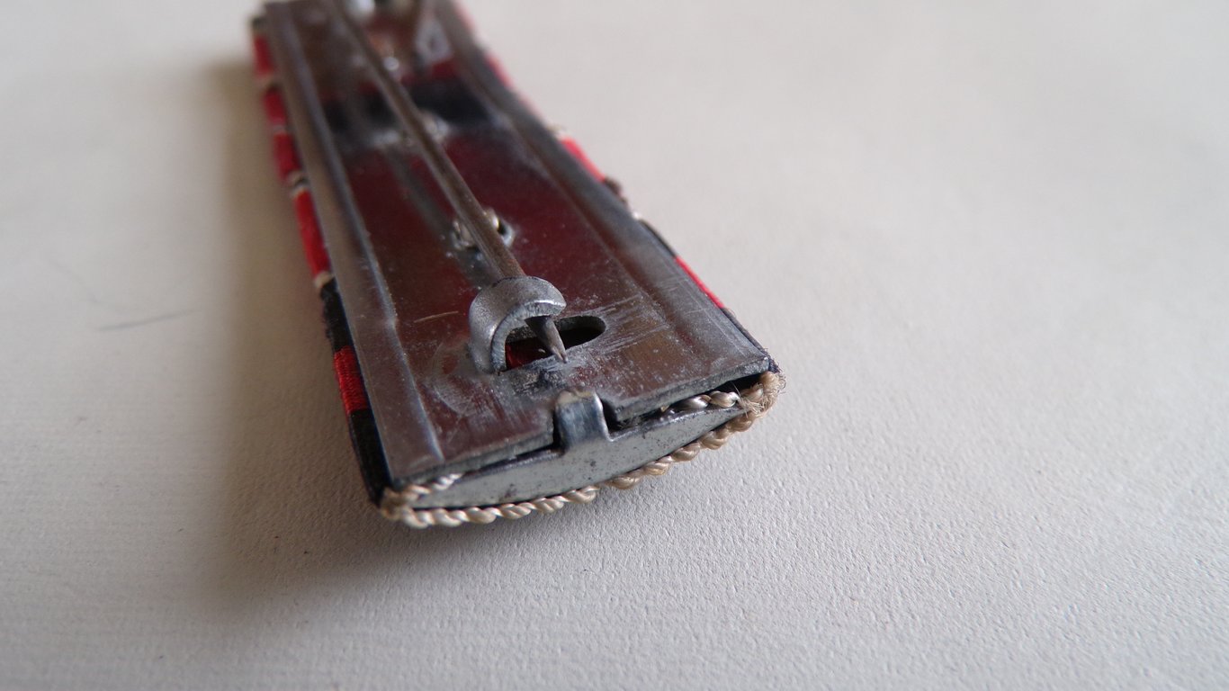 4-piece ribbon bar (ordenspange)