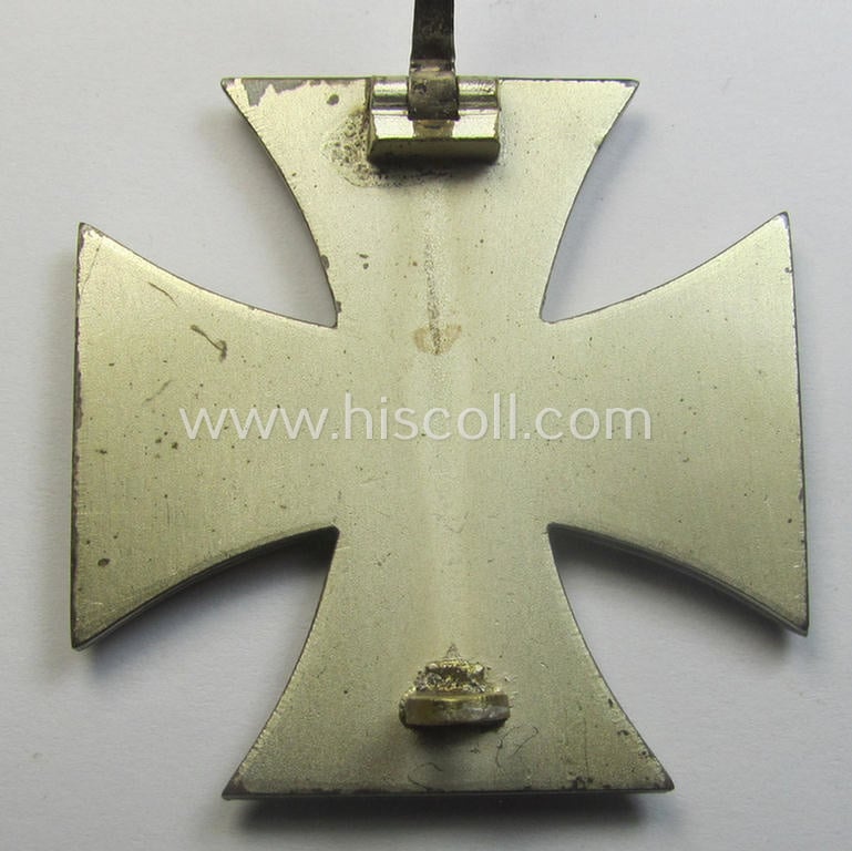 'Eisernes Kreuz 1. Kl.' (or: Iron Cross 1st class) being a (typical) maker- (ie. '4'-) marked example by the maker (ie. 'Hersteller'): 'Steinhauer & Lück' and that comes stored in its period etui