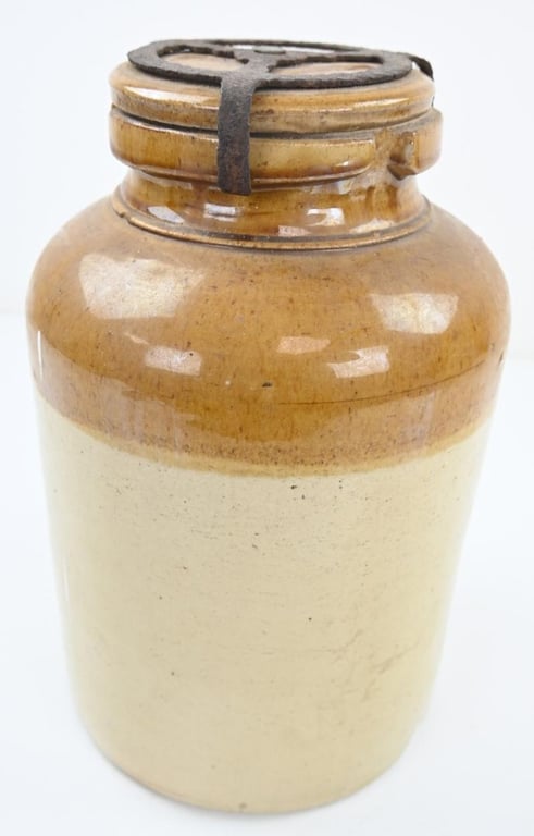 British WW2 Footpowder Jar