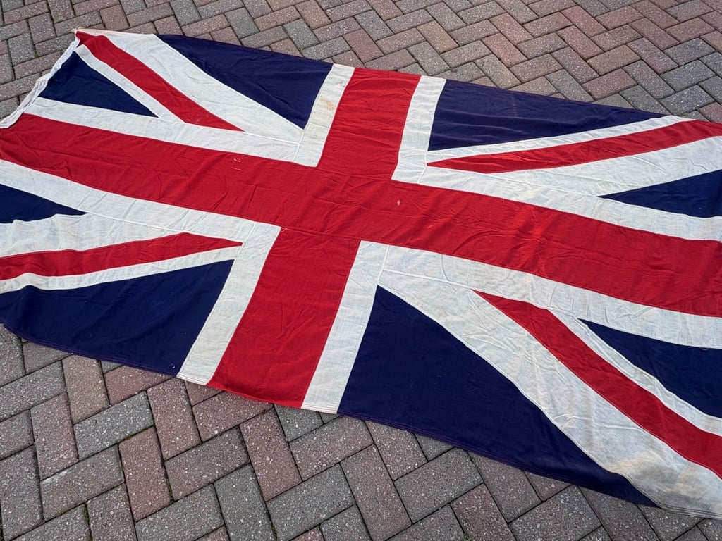 RARE WW1 AUTHENTIC 1916 EXETER PATRIOTIC PANEL STICHED BRITISH UNION JACK FLAG.  ADDITIONAL PHOTOS
