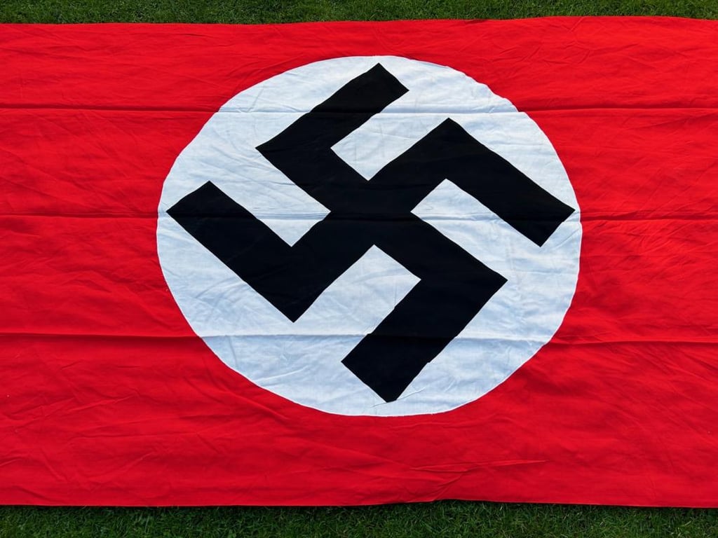 Very Large Third Reich Hausfahne (Banner) ....Mint