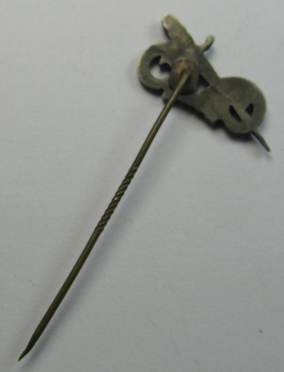 Attractive - and rarely seen! - silverish-toned- and 'Buntmetall'-based! - Dutch facist-party-related membership-badge (or in Dutch: 'Ledendraagteken') for members within the: 'Zwart ie. Nationaal Front'