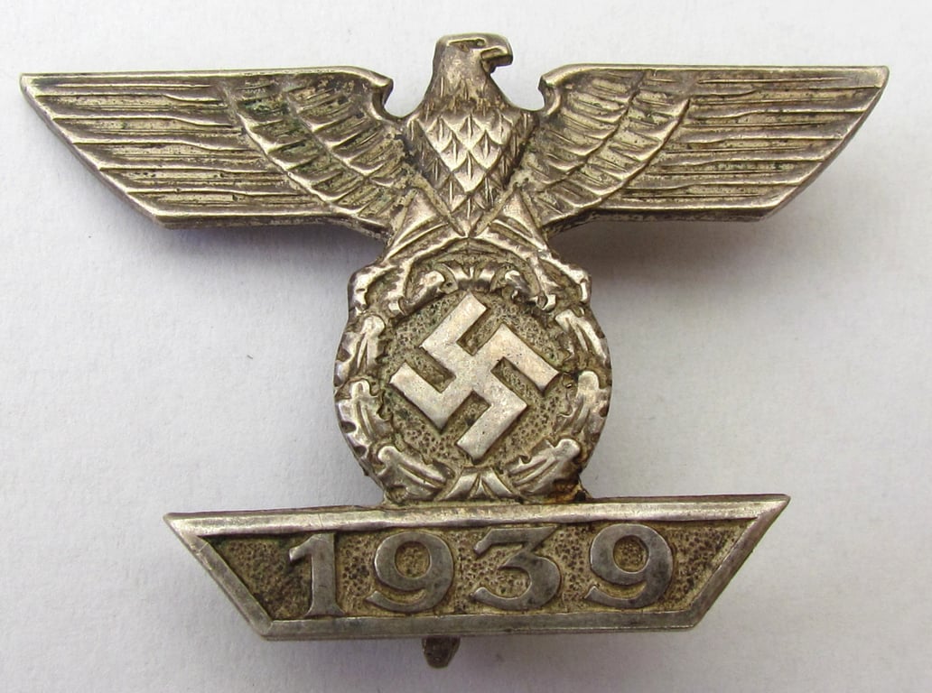 Iron Cross first class 1939 clasp ‘Wiederholungsspange’ by ‘B.H. Mayer’