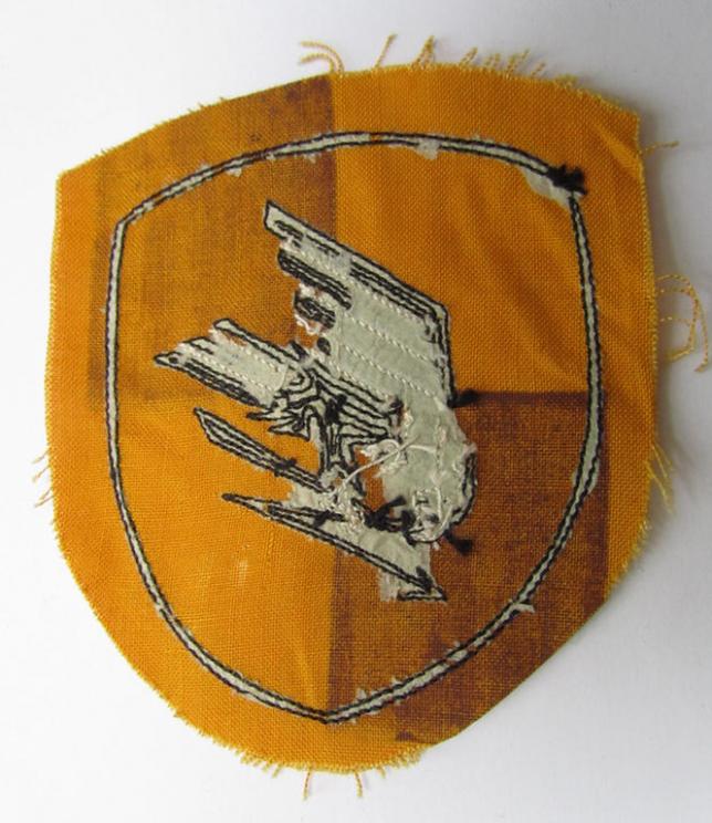Superb - and never before encountered! - WH (Luftwaffe) partly machine-embroidered so-called: 'LW-Traditions-Staffel- o. Gruppenabzeichen' as was intended for usage by the staff of an unidentified Lufwaffe-unit