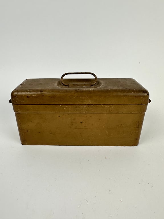 MG34/42 part box in Tan