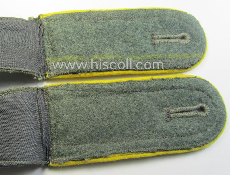 Pair of WH (Heeres) NCO-type (ie. 'M40- o. M43'-pattern) shoulderstraps as was intended for usage by an: 'Unteroffizier eines Heeres Nachrichten-Abtlgs.'